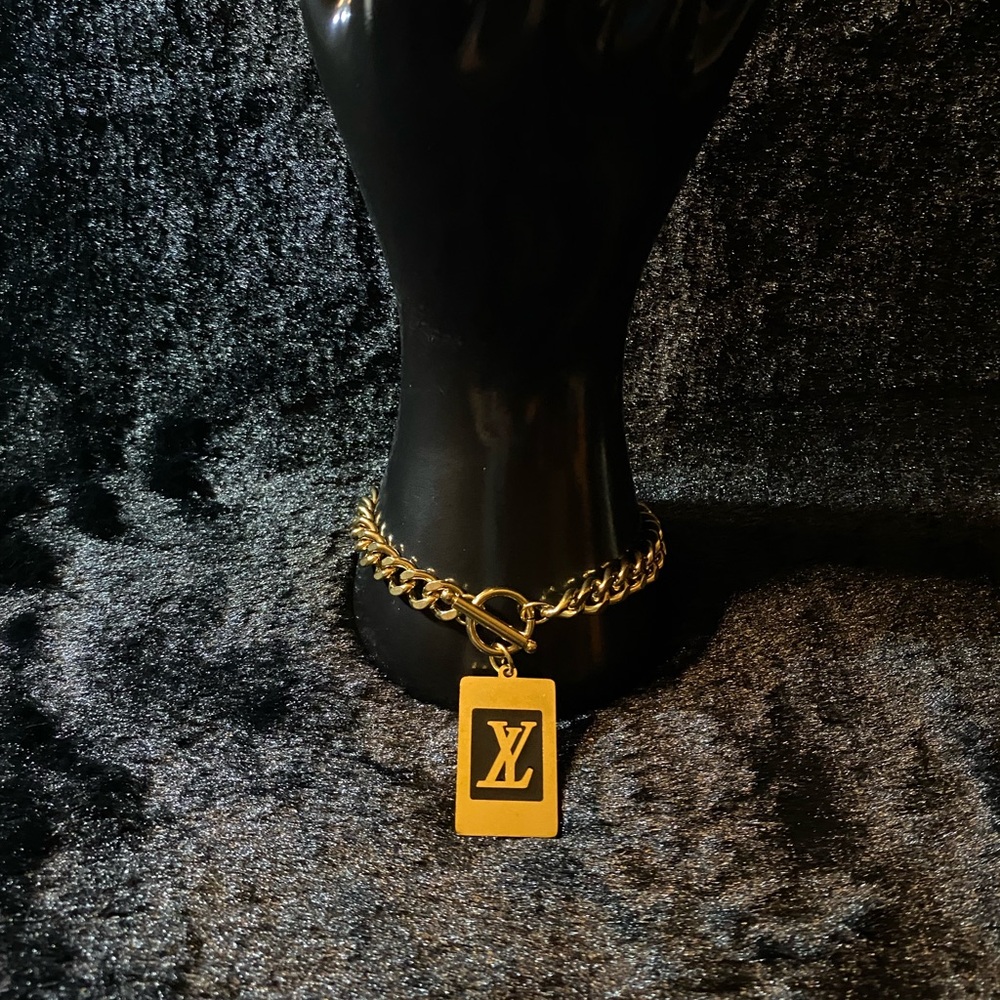 18K Gold Luxury Chain Bracelet - Picture 2 of 3